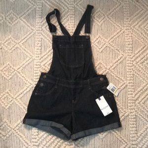 Short overalls